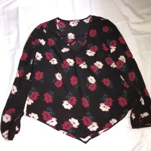 BLACK FLORAL BLOUSE SMALL